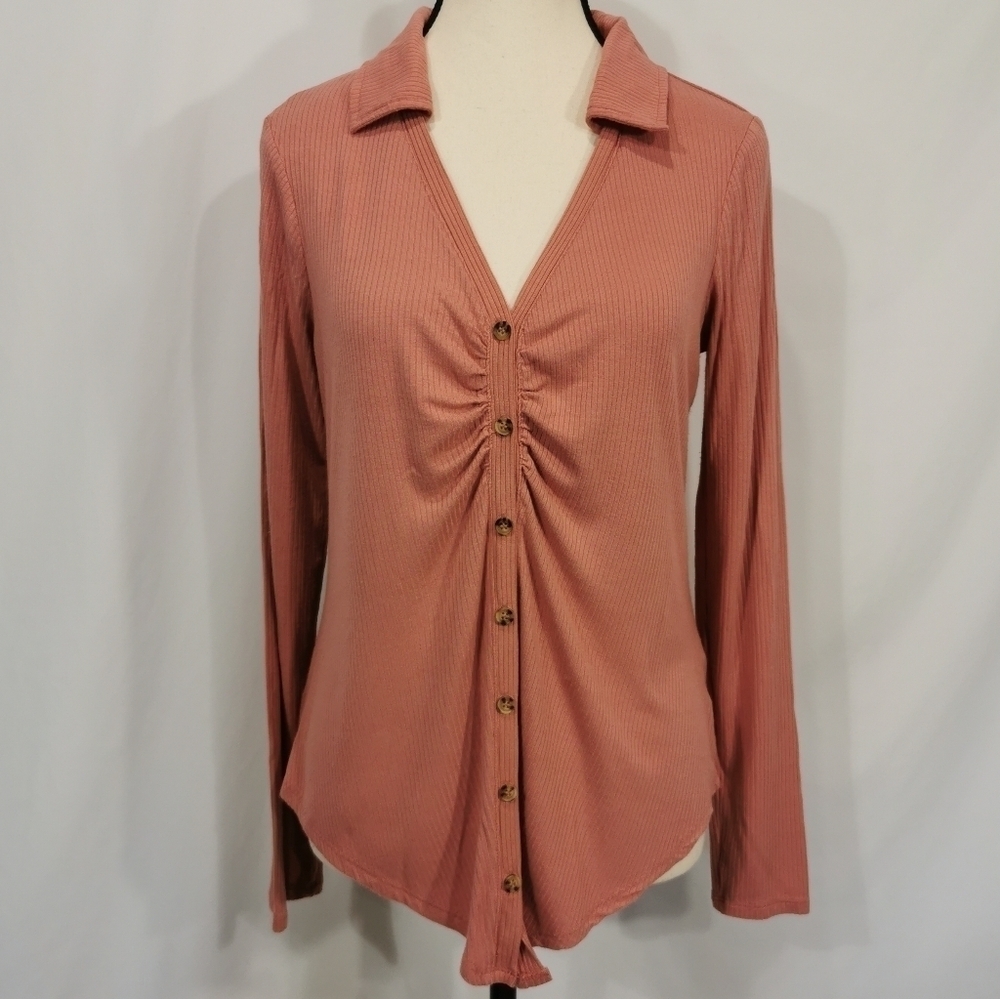 Steve Madden Collared V-Neck Ruched Button Front Top - Sz M Open To Offers